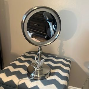 Two sided make up mirror